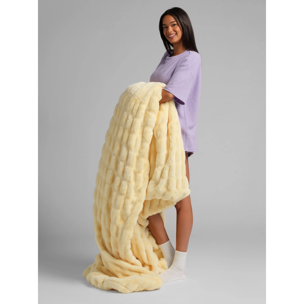 Oversized Cozy Blanket – Ultra-Soft, Warm & Plush Throw for Bed, Sofa & Everyday Comfort