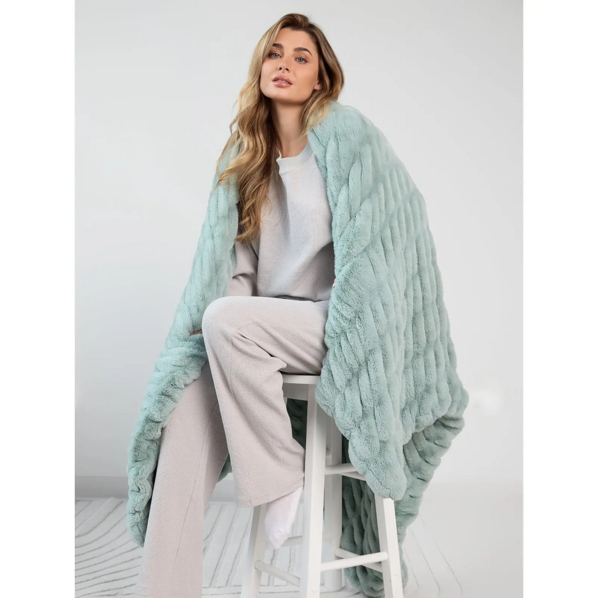 Oversized Cozy Blanket – Ultra-Soft, Warm & Plush Throw for Bed, Sofa & Everyday Comfort