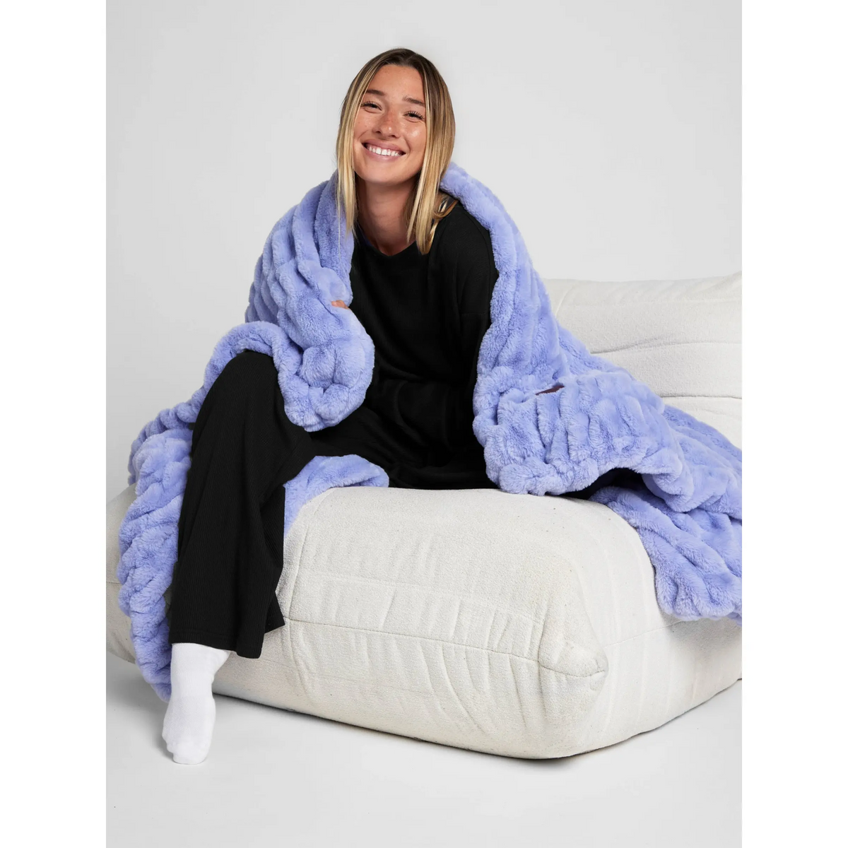 Oversized Cozy Blanket – Ultra-Soft, Warm & Plush Throw for Bed, Sofa & Everyday Comfort